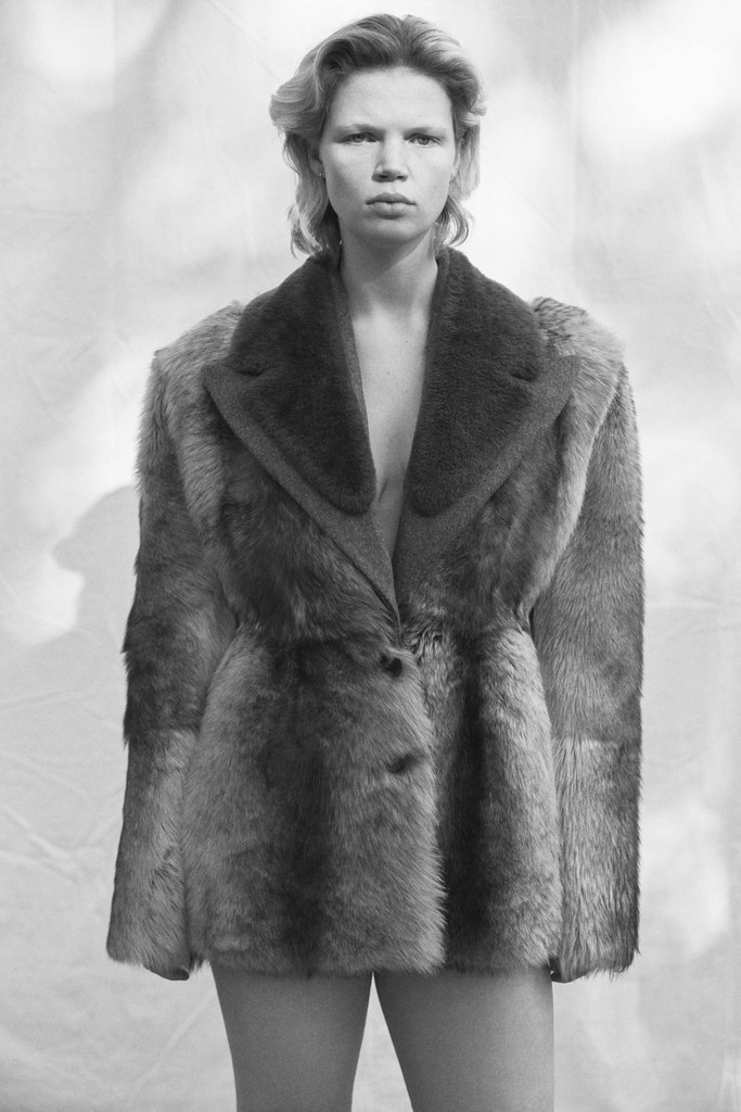 (RE)MODEL Cover Image — Frame 3